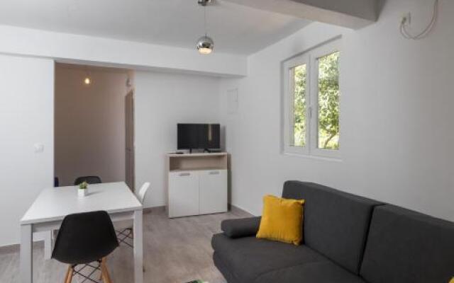 Apartments Batala Garden