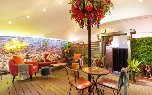 Berkeley Square Hotel