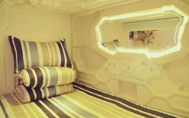 Intercity Capsule Youth Hostel Temple