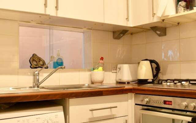 1 Bedroom Flat In Edinburgh