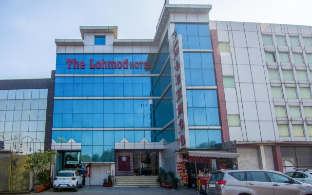 OYO 9011 Hotel Lohmod