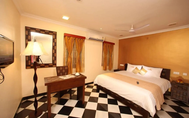 Meenakshi's Sunshine Hotel