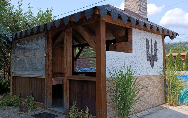 Садиба Янчар з Басейном