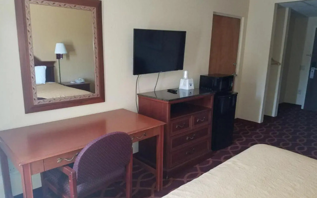 American Inn Evansville