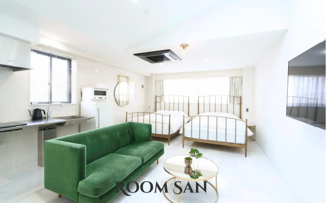 THE Root 2 HOTEL