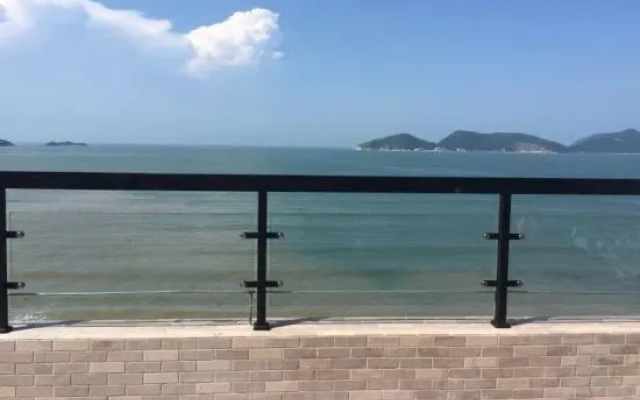 Pinhai Holiday Hotel