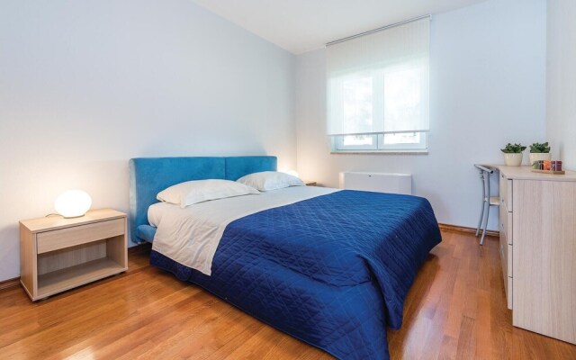 Nice Home in Rogoznica With Wifi and 5 Bedrooms