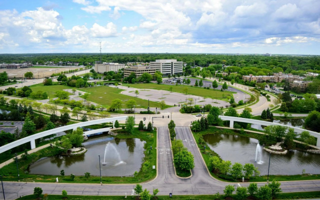 Renaissance Schaumburg Convention Center Hotel
