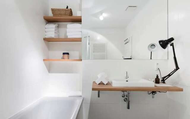 Top Luxury Space Spree Mitte Berlin