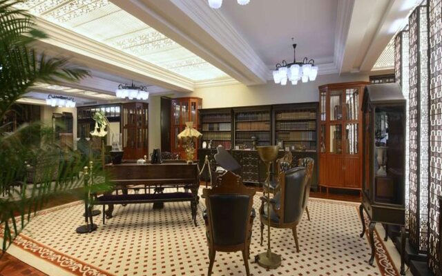 The White House Hotel Guilin