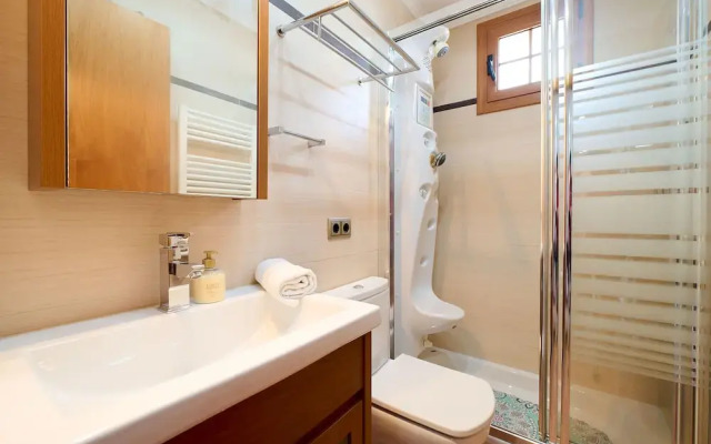 Marina in Blanes With 6 Bedrooms and 4 Bathrooms