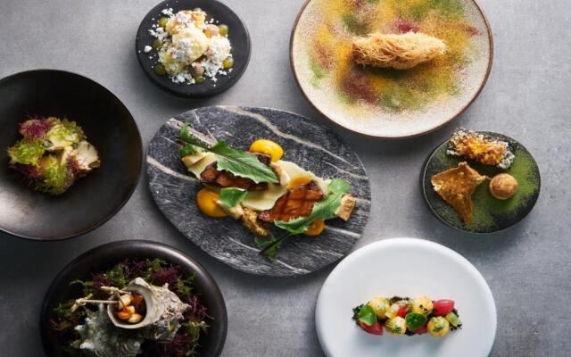 Phoenix Island Ocean Star Resort