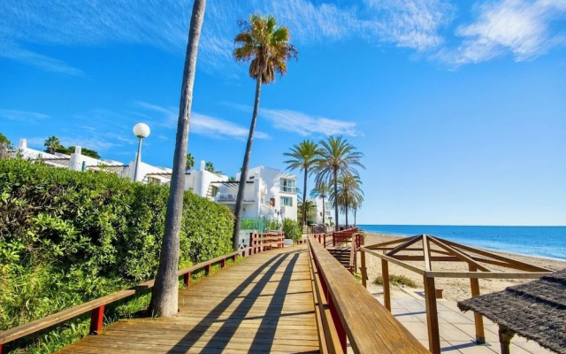 Villa With Pool, Walk to Beach, Restaurants, Shops