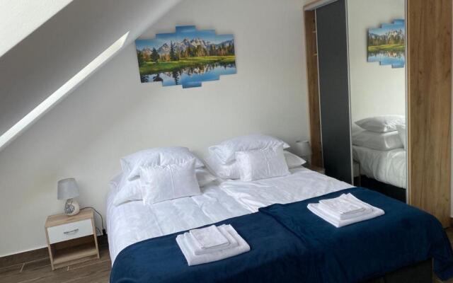 M70 Apartmanház