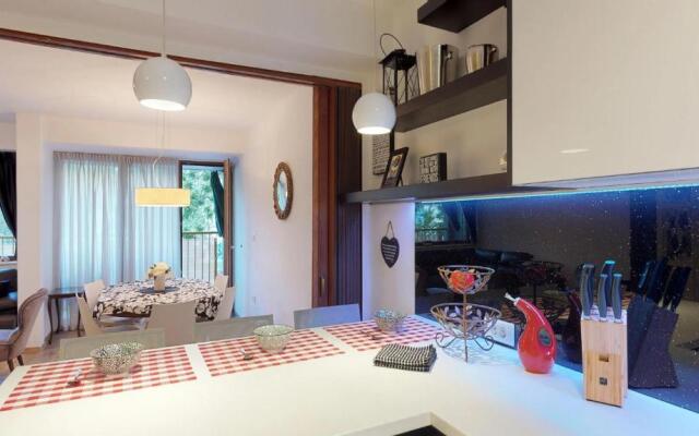 17 Ljubav Place