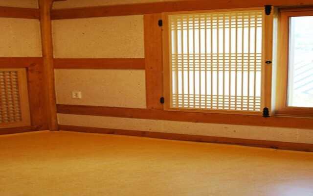 Hadong Todaysun Hanok Pension