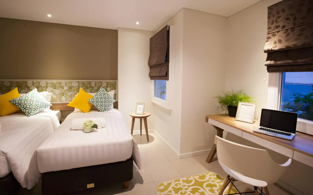 Wood Hotel