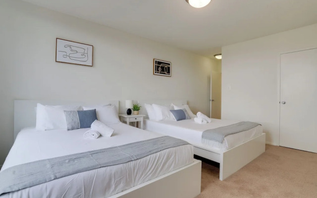 Airport Proximity- Apt in Crystal City