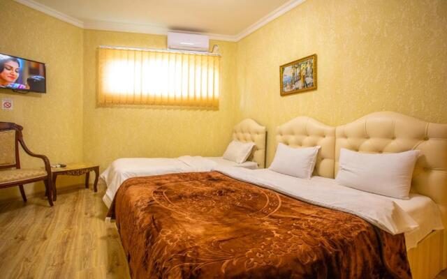 HOTEL VLADi