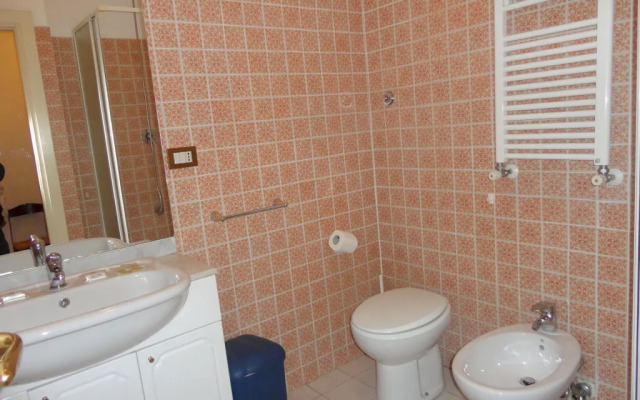 900 Liberty Guest House