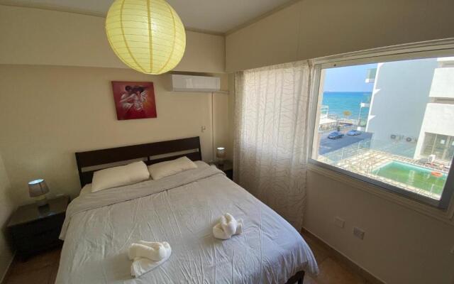 Central, by sea, seaview, renovated 1 bedroom flat