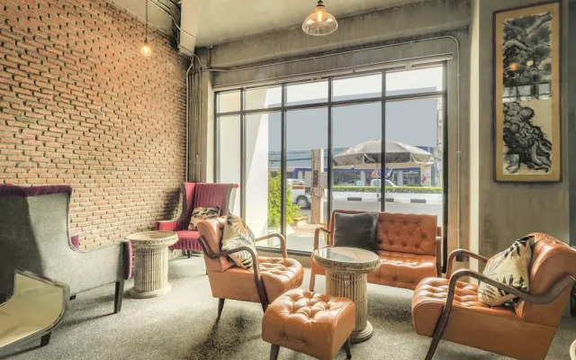 OYO 820 Labkoff Cafe and Hostel