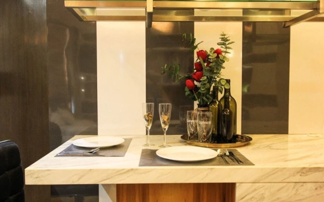 Regalia Residence Suite by Stay Hub