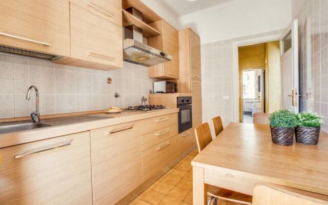 Cosy 2 bed Flat Near San Giovanni