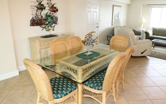 Jamaica Royale - 705 - 2 Br Condo