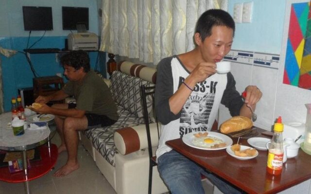 Mi Mi Backpackers Hostel