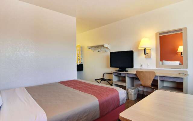 Motel 6 San Angelo, TX