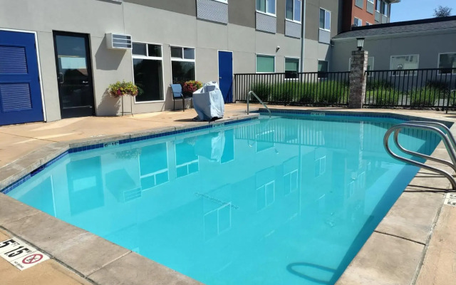 Holiday Inn Express Newberg - Wine Country by IHG