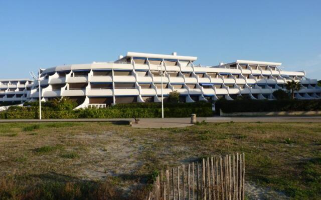Appartement rez de jardin face a la mer