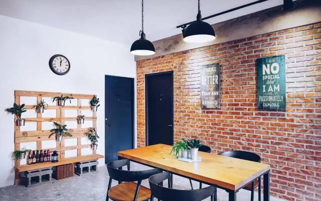 Mutter Apartment
