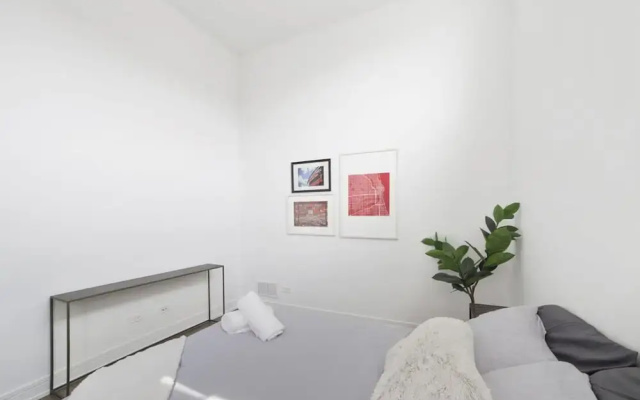 4-bedroom Penthouse w 2 Large Balconies Rooftop