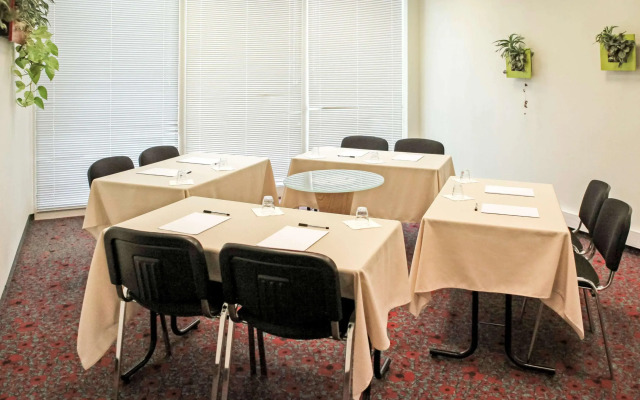 ibis Martigues