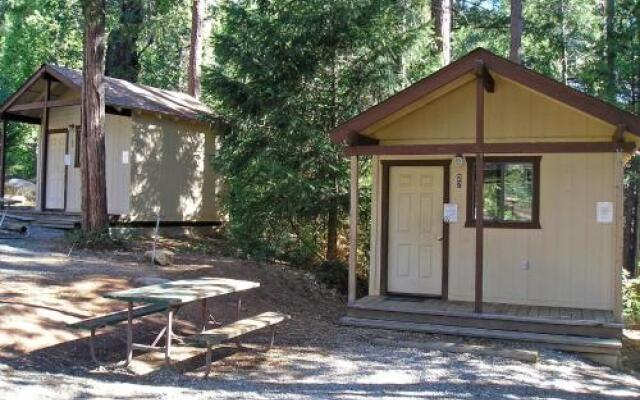 Yosemite Lakes Bunkhouse Cabin 29