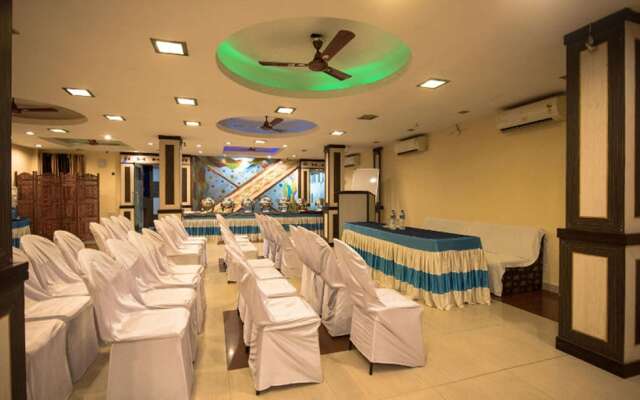 SPOT ON 37708 Hotel Royal Star