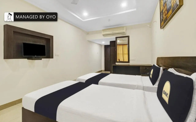 Super Oyo Townhouse Oak Hotel N7 Elite