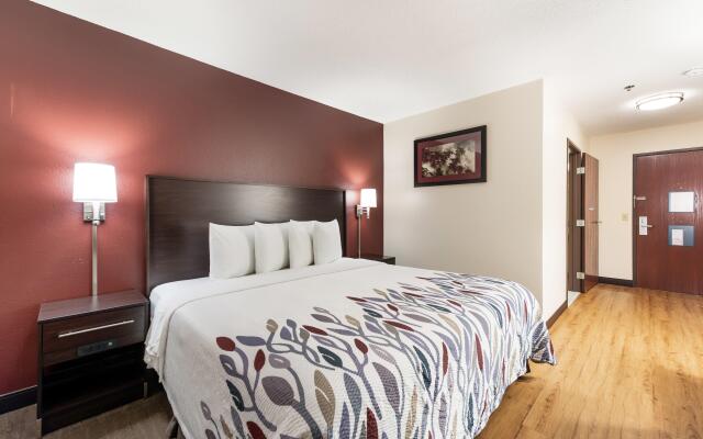 Red Roof Inn Auburn