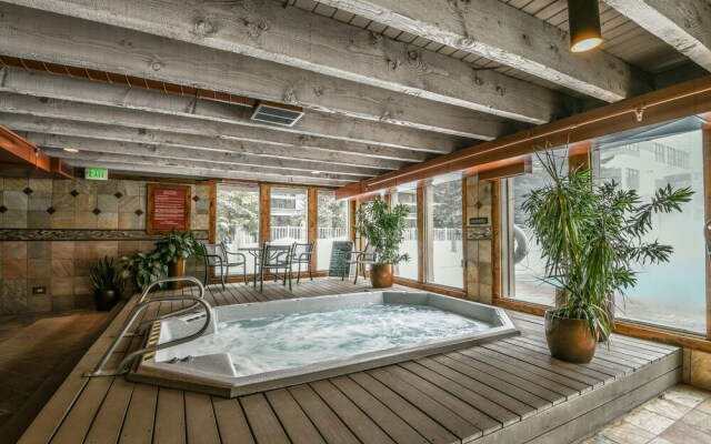 Lakeside 1496 by SummitCove Vacation Lodging