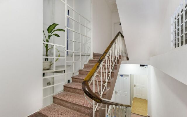 OYO 414 Saigon Home