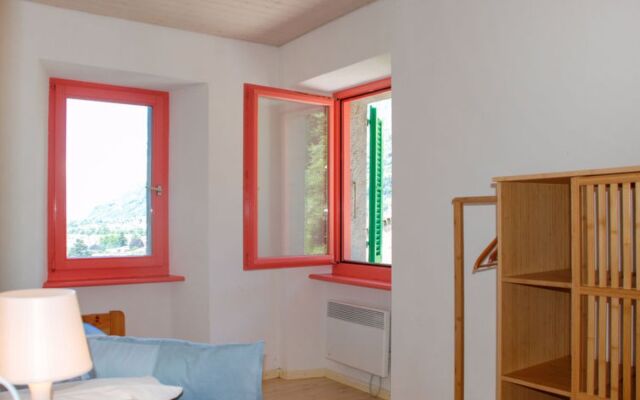 Casetta salita ai Castelli