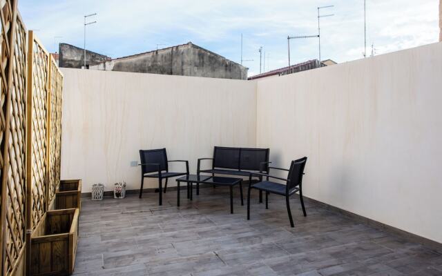 Syracuse Duplex Apartments with Terrace