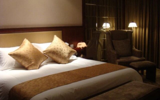 Linjiang International Cruise Hotel (Baoyang Road)