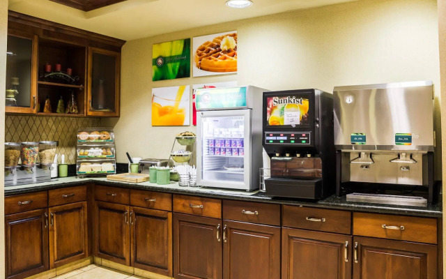 Clarion Pointe Sioux Falls Airport