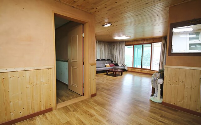 Gapyeong Hyangki Pension