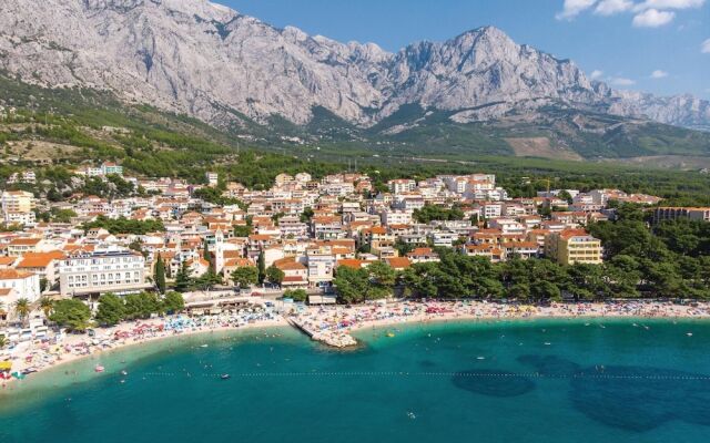 Awesome Home in Baska Voda With Wifi and 2 Bedrooms