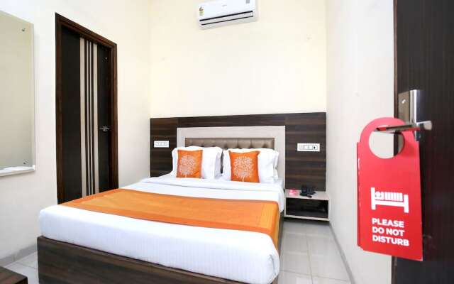 OYO 16443 Hotel Jb