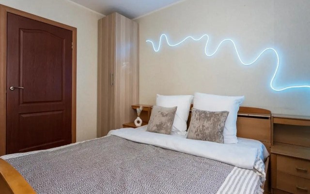 Moment House (Момент Хаус) на улице 50 лет Октября